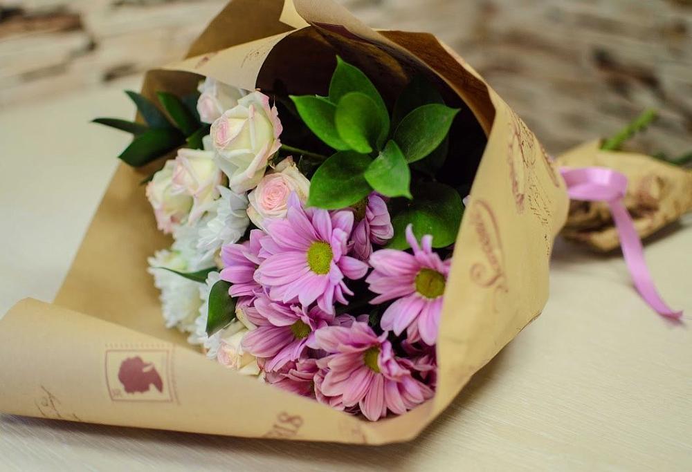 Букет цветов из: Розы и Хризантемы в Алфиомво