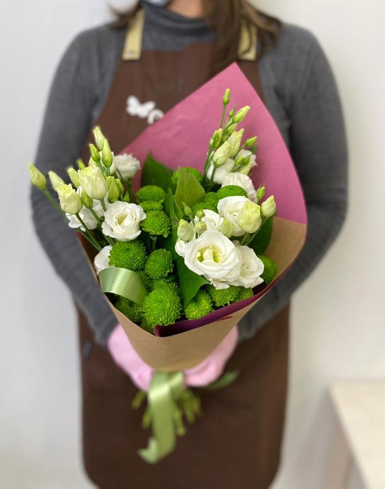 Букет цветов из: Хризантемы и Лизиантусы в Алфиомво