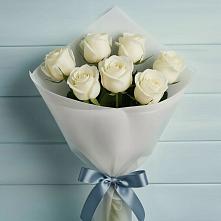 Букет 7 Белых роз Эдлесс Лав в Алфиомво