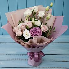 Букет цветов из:  Розы и Лизиантусы в Алфиомво