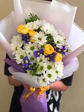 Букет цветов из:  Ирисы, Хризантемы и Розы #REPLACE_PRED# Алфиомво