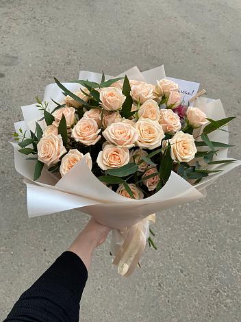 Букет Кремовые розы Латте в Алфиомво