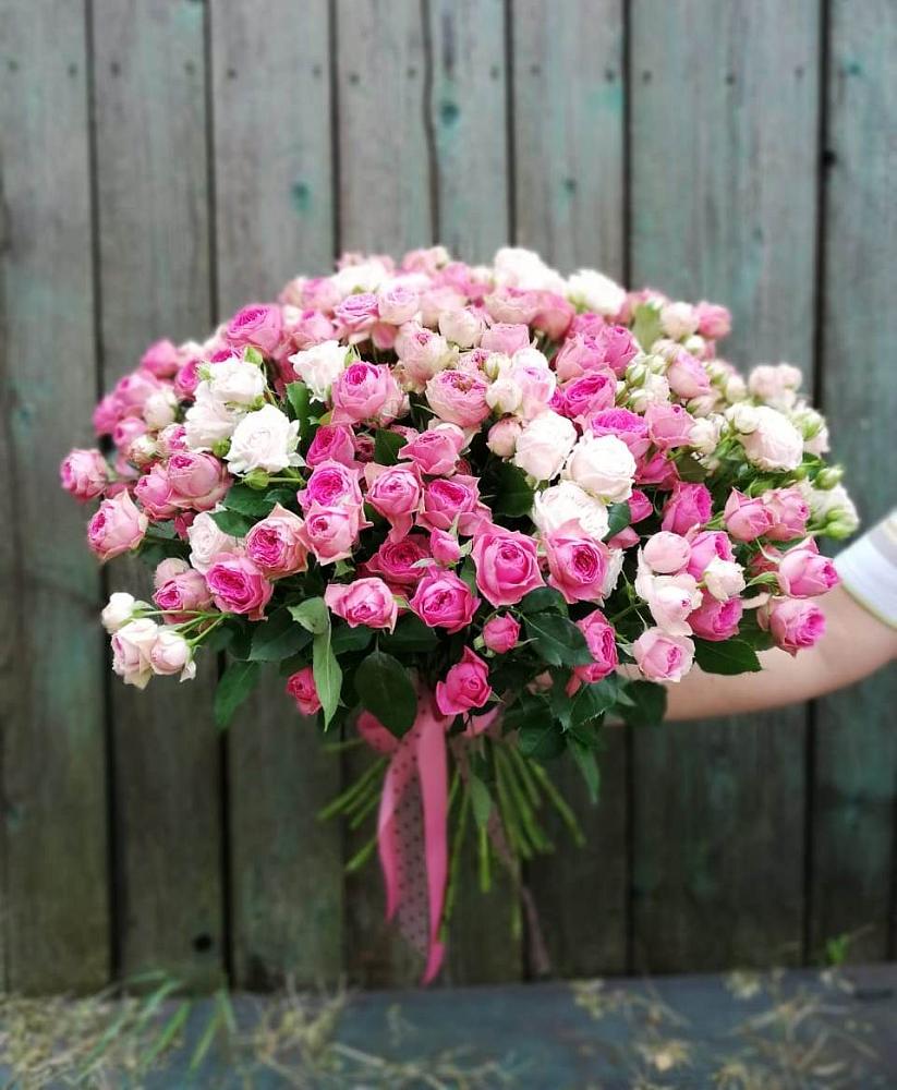 Букет Розовые кустовые розы Натали и Лав Лидия в Алфиомво